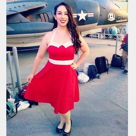 Vintage Dresses & Skirts - 1940s Inspired Dress